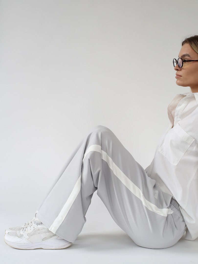 Спортивные Брюки Серые с Лампасами